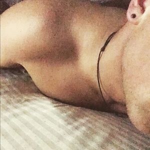 Meet your Posher, Levi